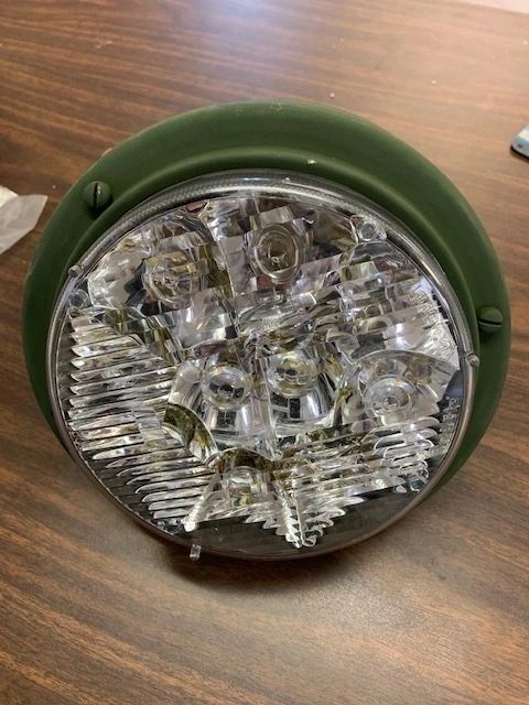 HEMTT HEADLIGHT ASSEMBLY 07371, 07379, 6220-01-547-9049 NOS