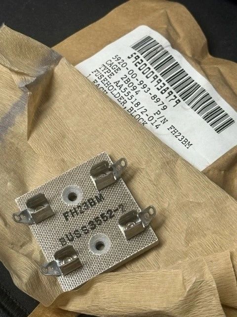 BLOCK FUSEHOLDER FH23BM, M21346/3-27, 5920-00-993-8979 NOS