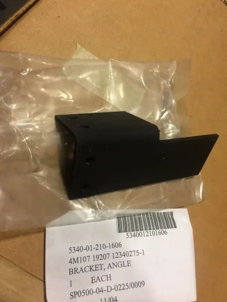 M998 ANGLE BRACKET 12340275-1, 5583234, 5340-01-210-1606 NOS