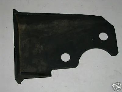 M998 LH FRONT DIFFERENTIAL MOUNT BRACKET 5597122, 12338150-1, 5340-01-254-6543 NOS