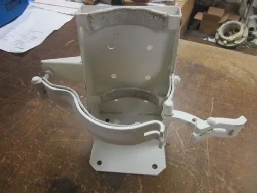 5 lb. CO2 FIRE EXTINGUISHER BRACKET 7357907 NOS
