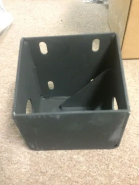 M998 A1 REAR BUMPER SUPPORT 12338202-2 5589033, 2540-01-196-4722 NOS