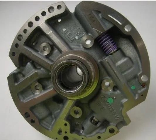 M998 TRANSMISSION COVER ASSEMBLY 24243751, 2520-01-465-8809 NOS
