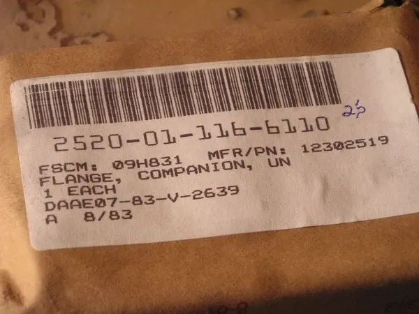 M151 COMPANION FLANGE 12302519 NOS